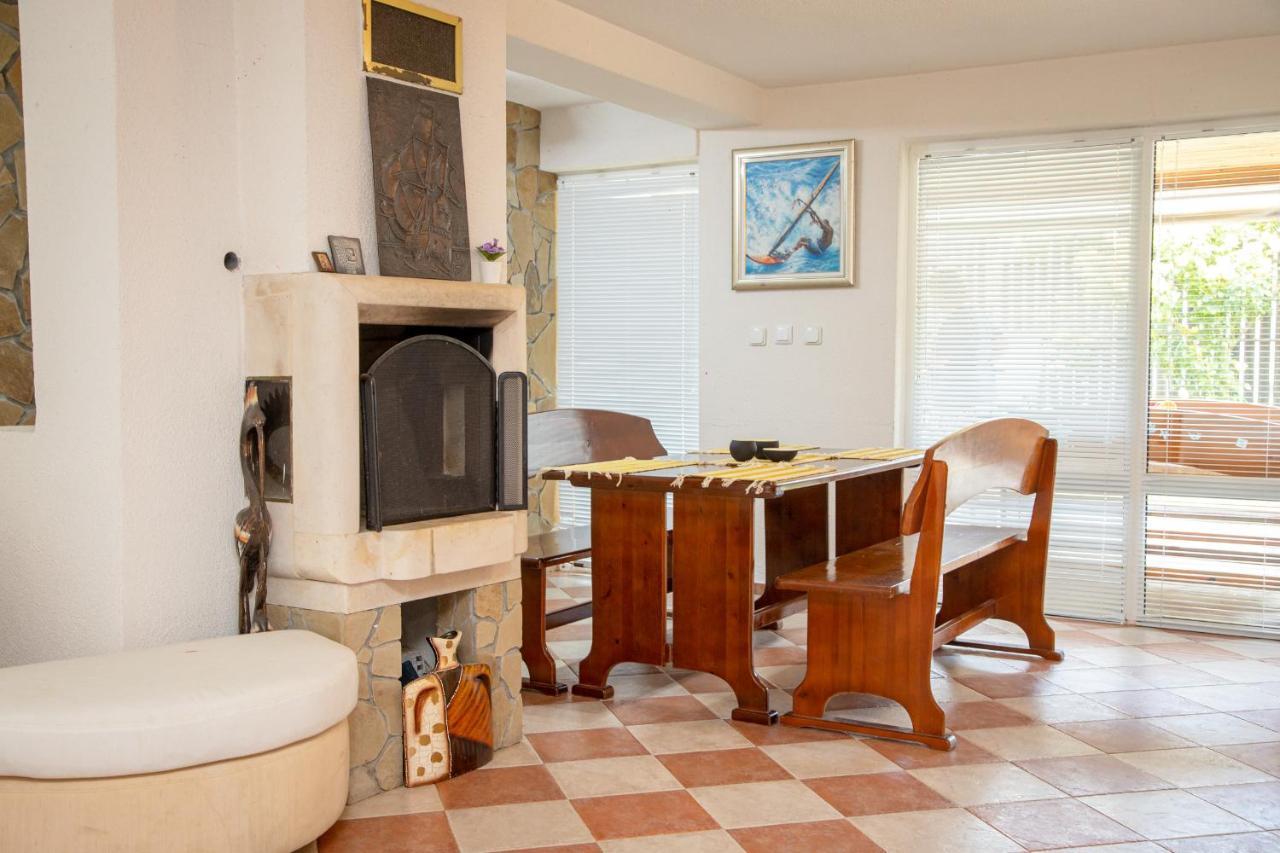 Villa Beni - 4 Bedroom Private House By Flаt Manаger Lozenets Eksteriør billede